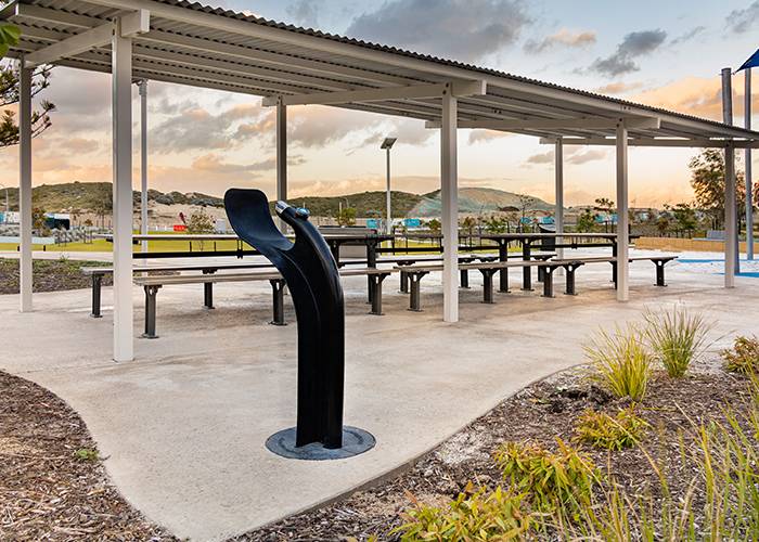 Arqua Fountain, powdercoated in Night Sky, and Park DDA Settings.