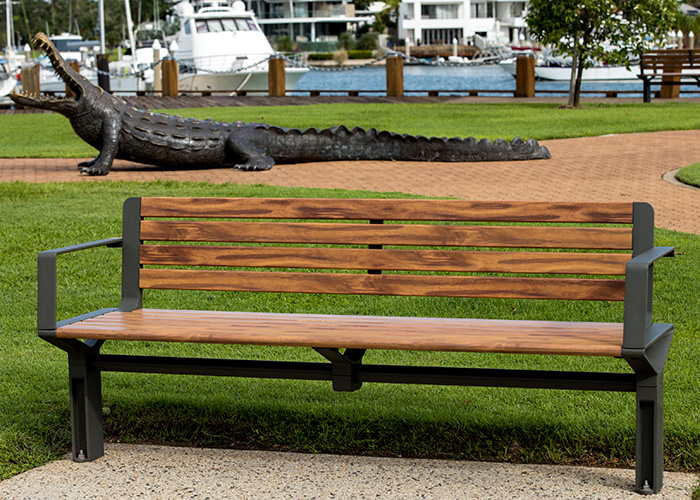 Aria Seat (CMA1) 3-seater with battens in aluminium woodgrain Spotted Gum, Textura Woodland Grey frame.