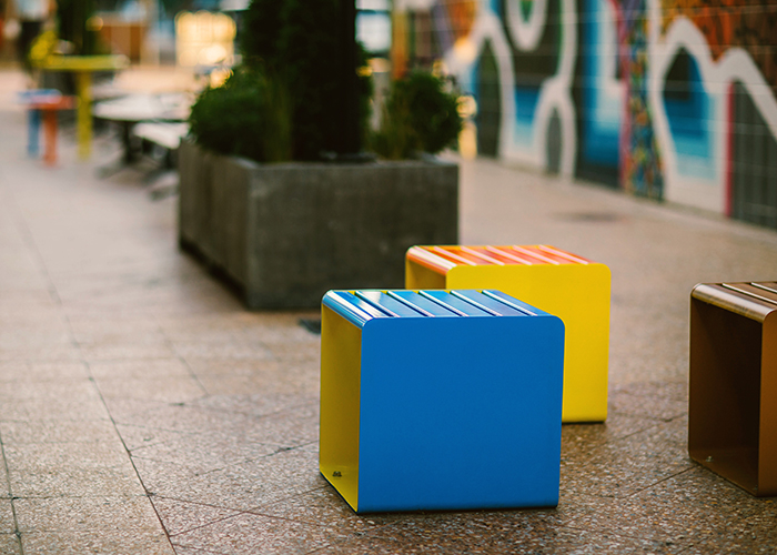 Linea Cube (LIC6) in Bondi Blue, Brilliant Yellow and Sensation Orange.