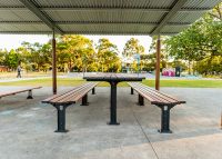 Park DDA Setting (PT9-DDA, PB5-DDA) with Spotted Gum battens, Textura Monument frame.