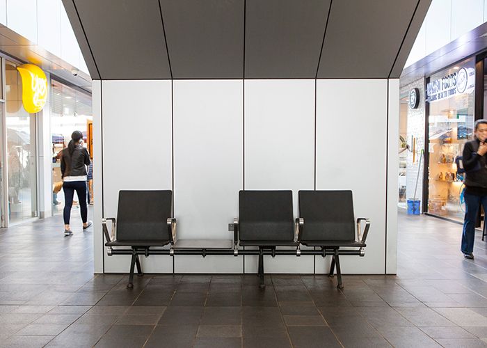 The Termini low table allows you to rest a coffee or bag.