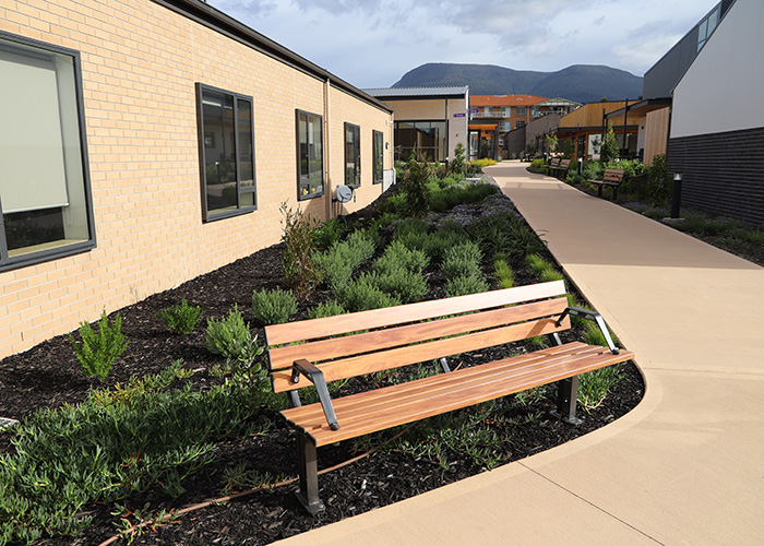 Park DDA Seats (PS7-DDA) with aluminium woodgrain Spotted Gum battens, Night Sky frames.