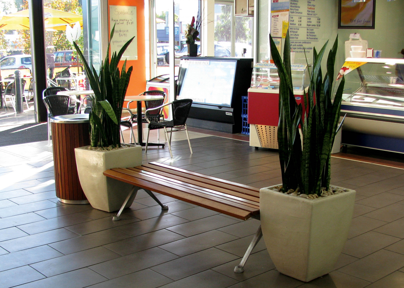 Mall Bench (CMM4) with eco-certified hardwood battens, Precious Silver frame, Splay leg.