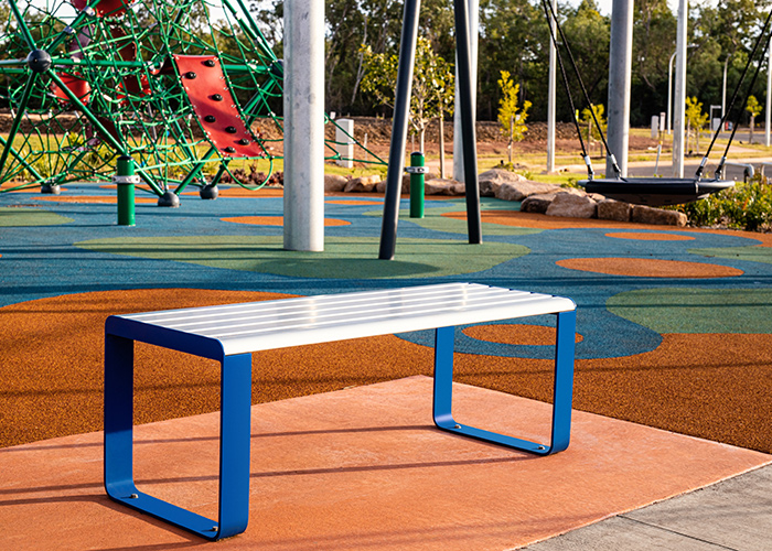 Linea Bench (LIB6, 1200) with anodised aluminium battens, Jaybird Blue frame.