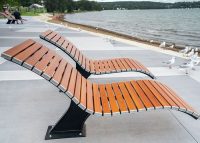Mall Sun Lounge, with woodgrain aluminium battens in Bush Cherry, frames in Night Sky.