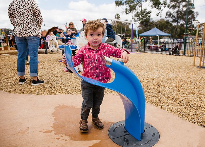 Special tailored child-size Arqua Fountain, in Bondi Blue.