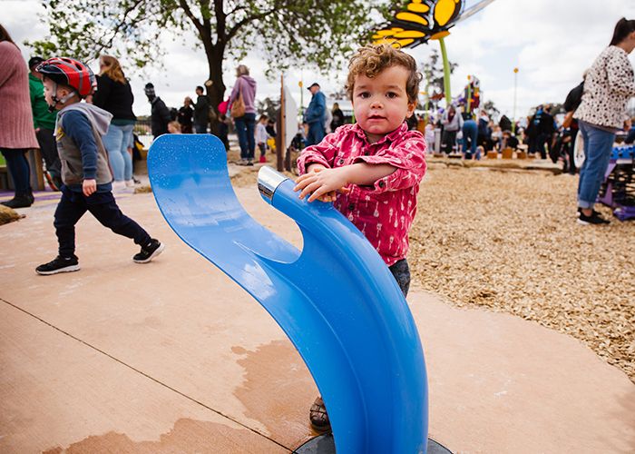 Special tailored child-size Arqua Fountain, in Bondi Blue.