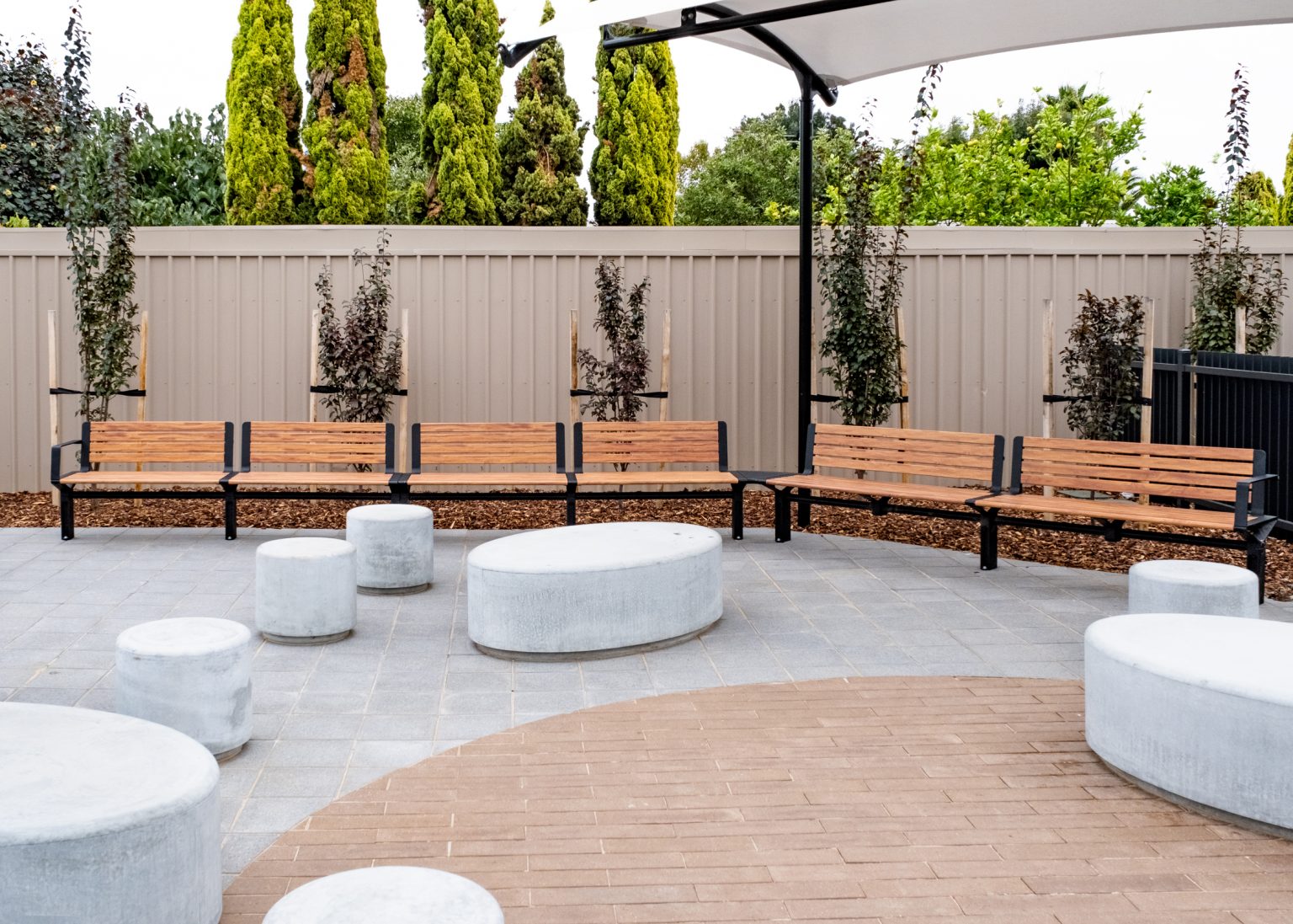 Aria Seating System (2S-2S-2S-2S-C45-3S-3S), aluminium Spotted Gum battens, Textura Night Sky frame.