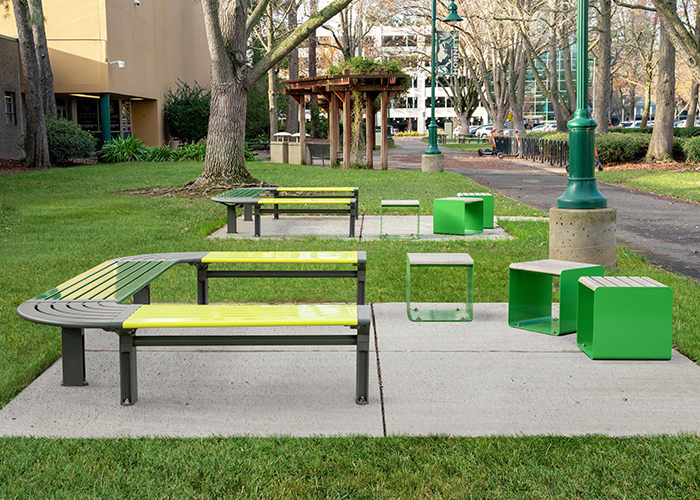 Aria Seating System (CMA4 C-shape) and Linea Cube (LIC6) in Shamrock, Viper, Lycra Strip Green, Woodland Grey, Beach Oak Grey.