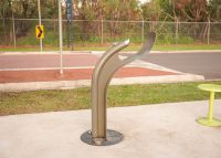 Arqua Dog Bubbler (DF4-DB) in Textura Woodland Grey.