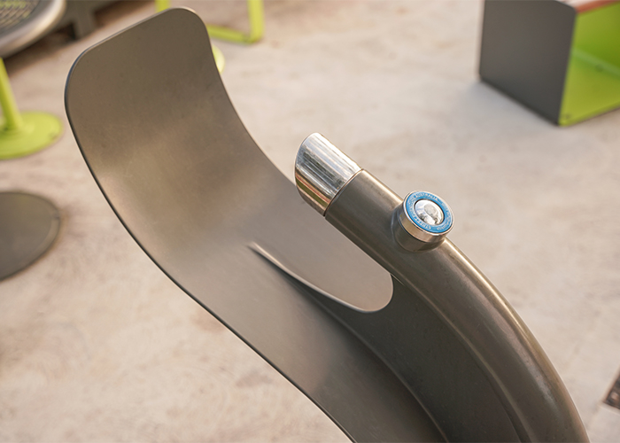 Arqua Dog Bubbler (DF4-DB) in Textura Woodland Grey.