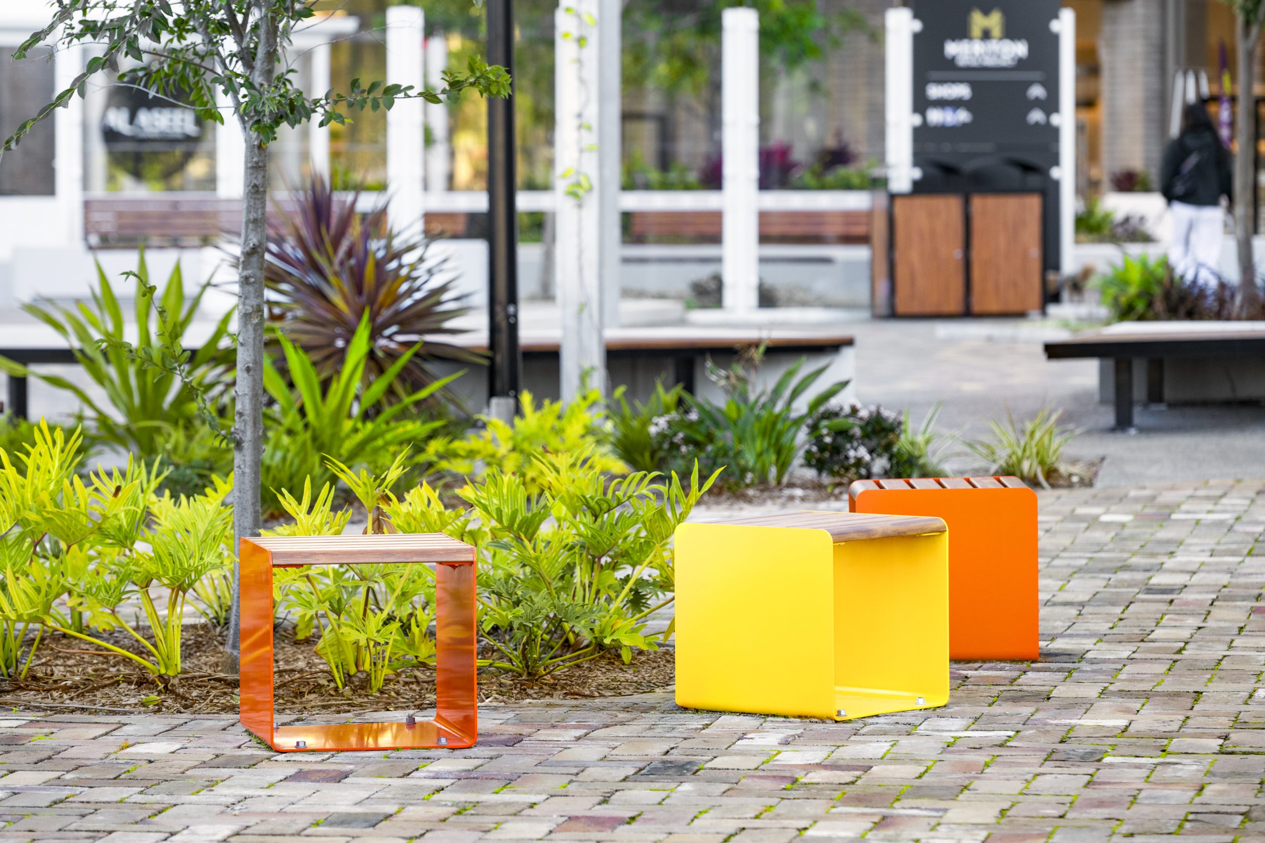 Linea Cube with aluminium Spotted Gum battens, frames in Sensation Orange and Safety Yellow. Image: Eva Shaw Photography